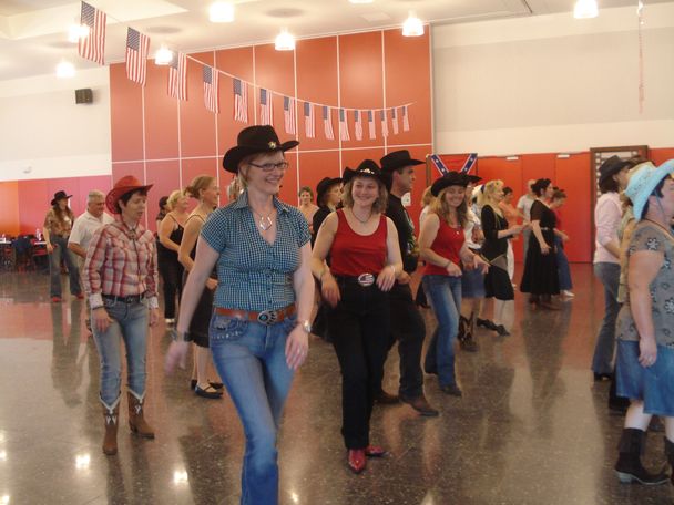 Bal country avril  2009 074